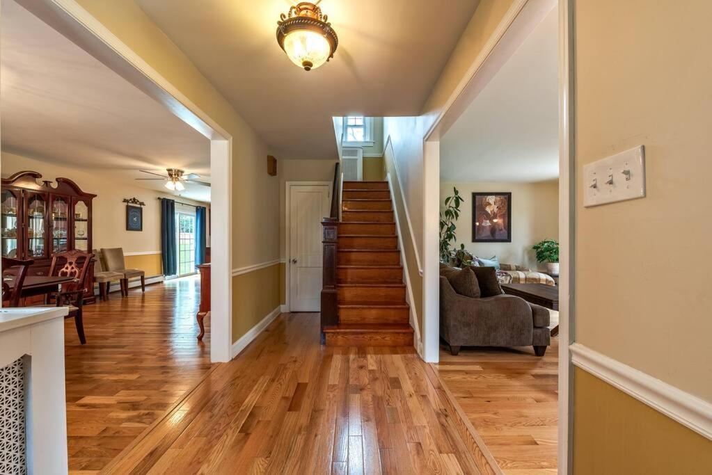 5 Bdrm House *