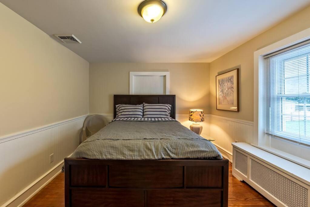 5 Bdrm House * Horsham