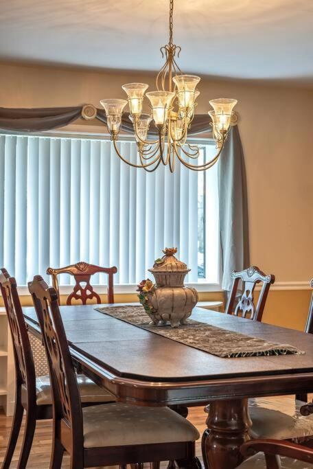5 Bdrm House