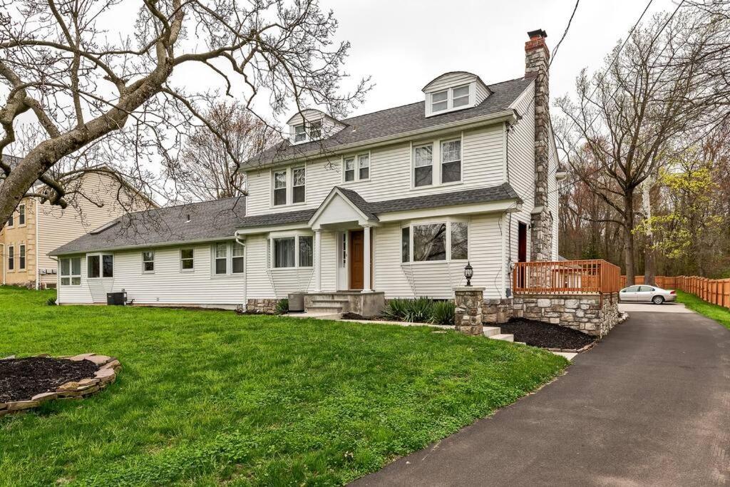 5 Bdrm House *